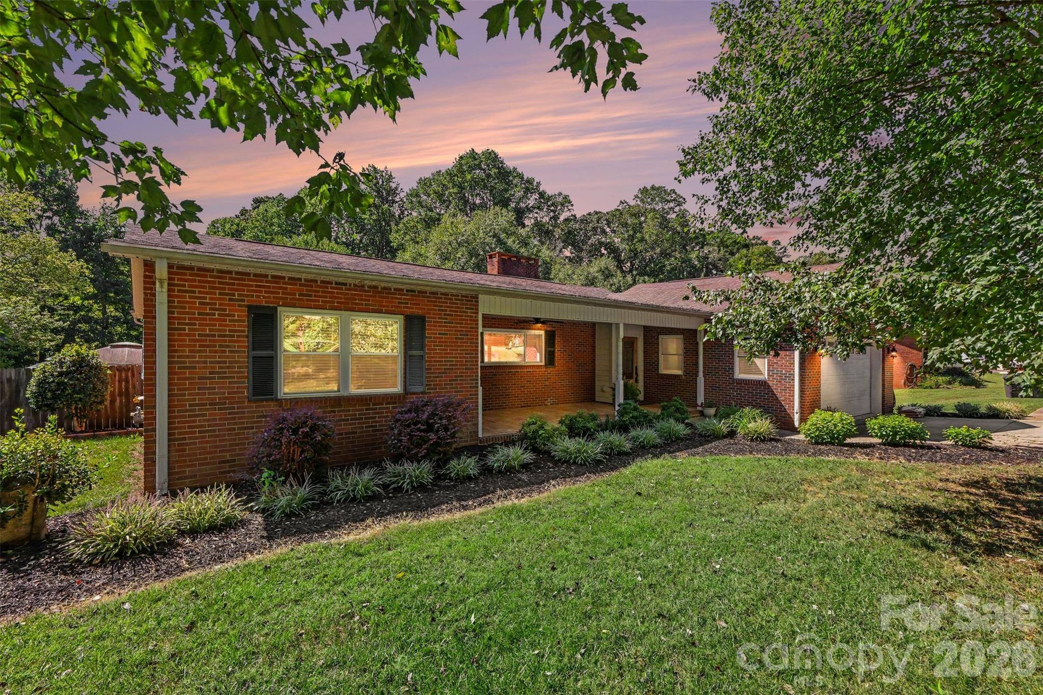 827 Ferndale DR, Statesville, NC 28677