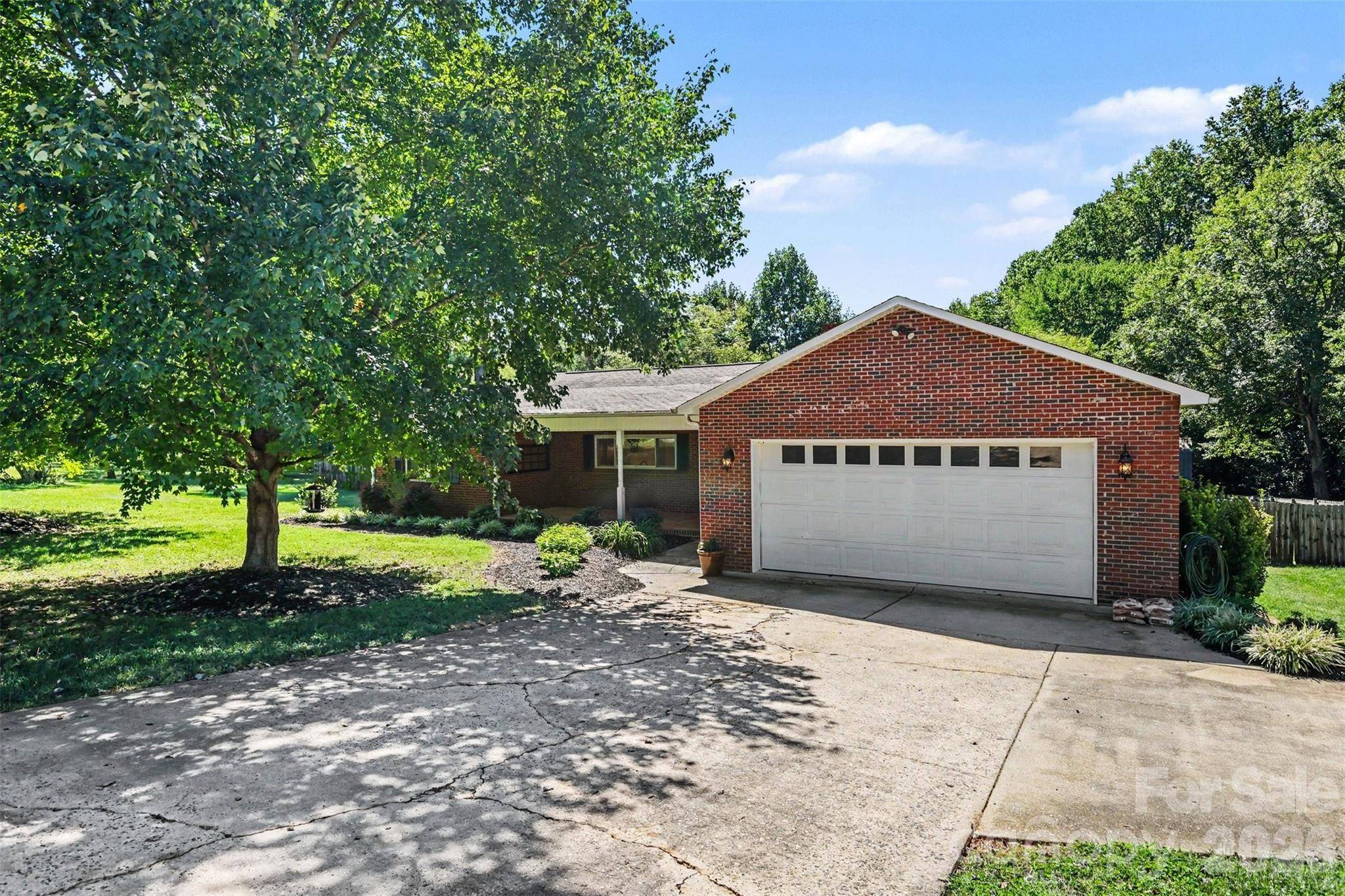 827 Ferndale DR, Statesville, NC 28677