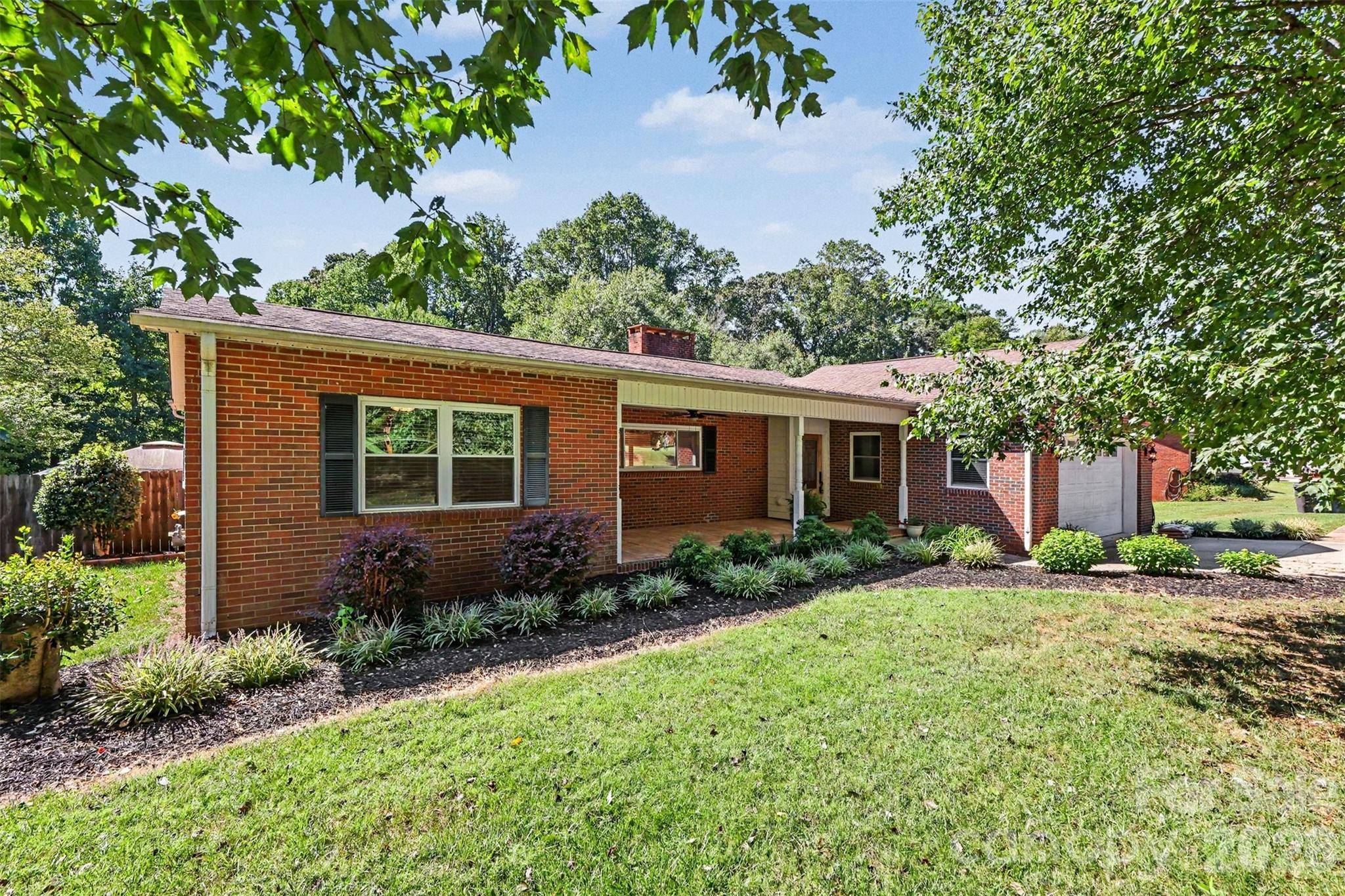 827 Ferndale DR, Statesville, NC 28677