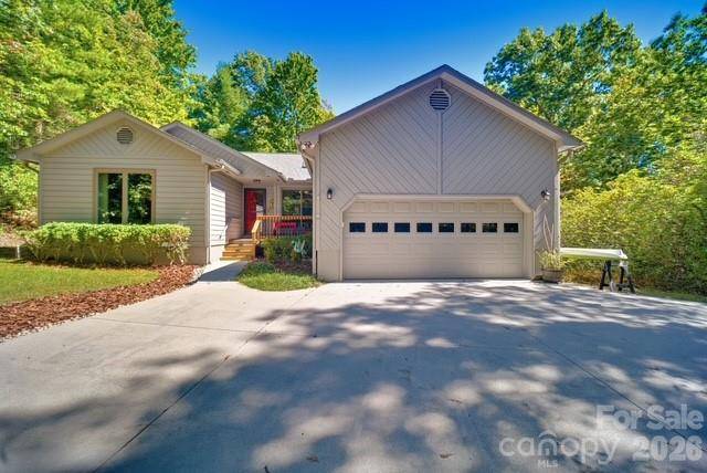 553 Soquili DR, Brevard, NC 28712