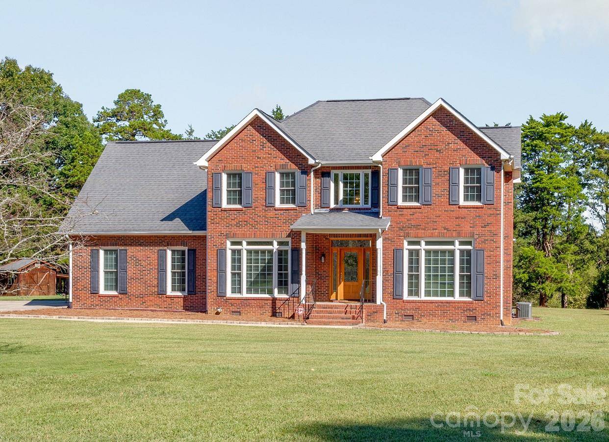 16506 Whispering Oaks LN, Fort Mill, SC 29708