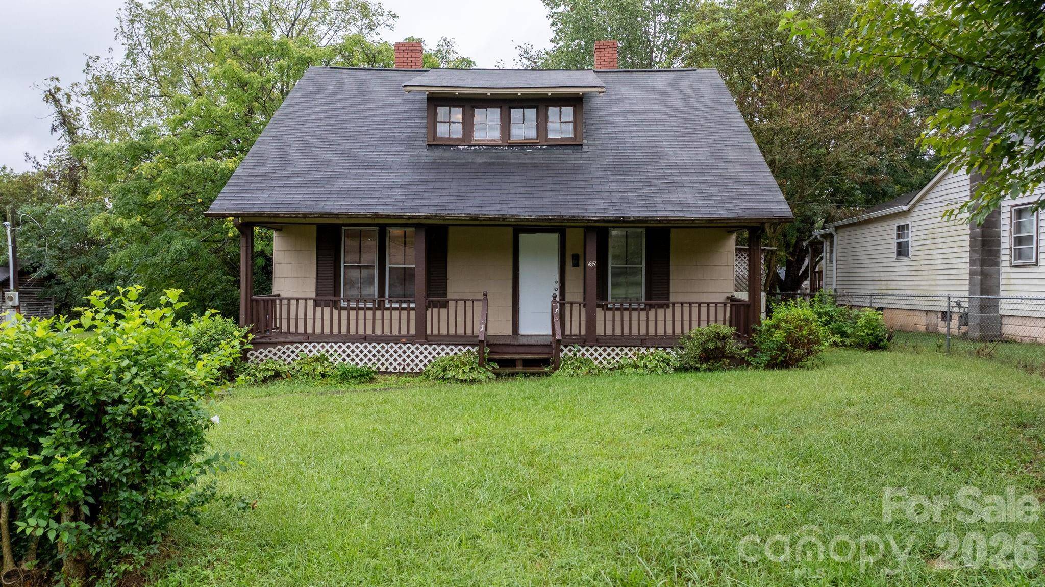 1847 2nd AVE SW, Hickory, NC 28602