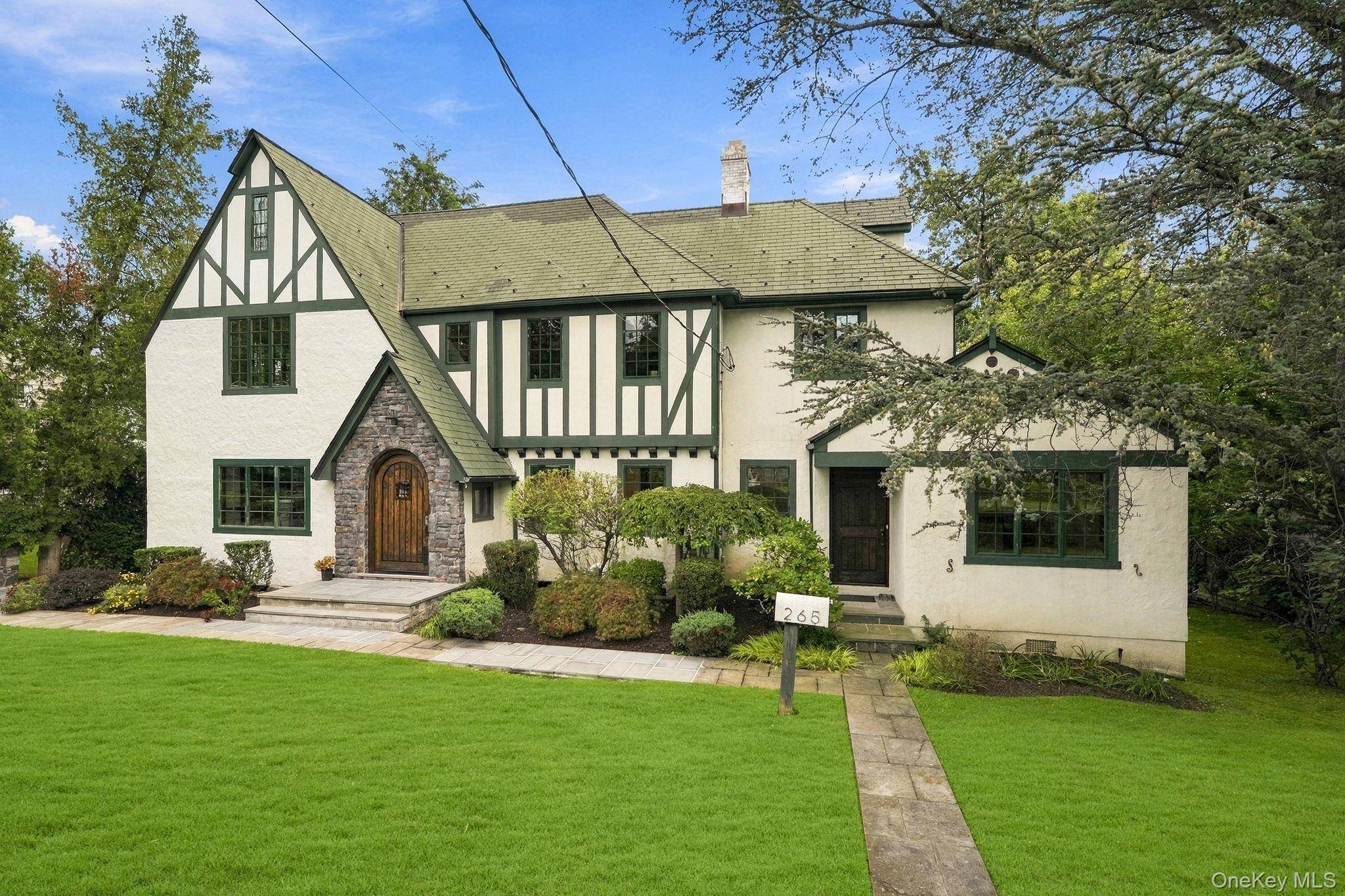 265 Old Mamaroneck RD, White Plains, NY 10605