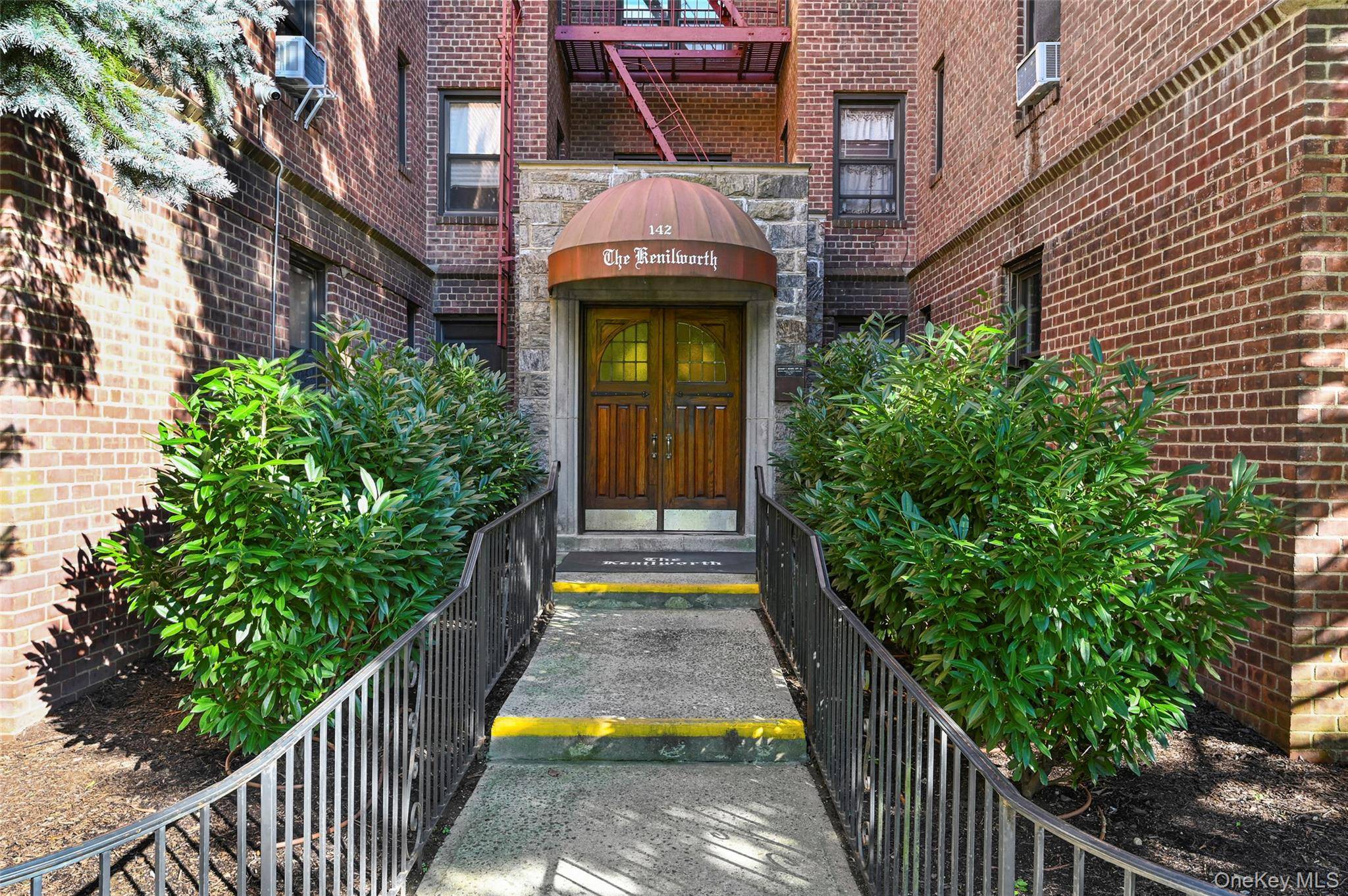 142 Garth RD #3T, Scarsdale, NY 10583