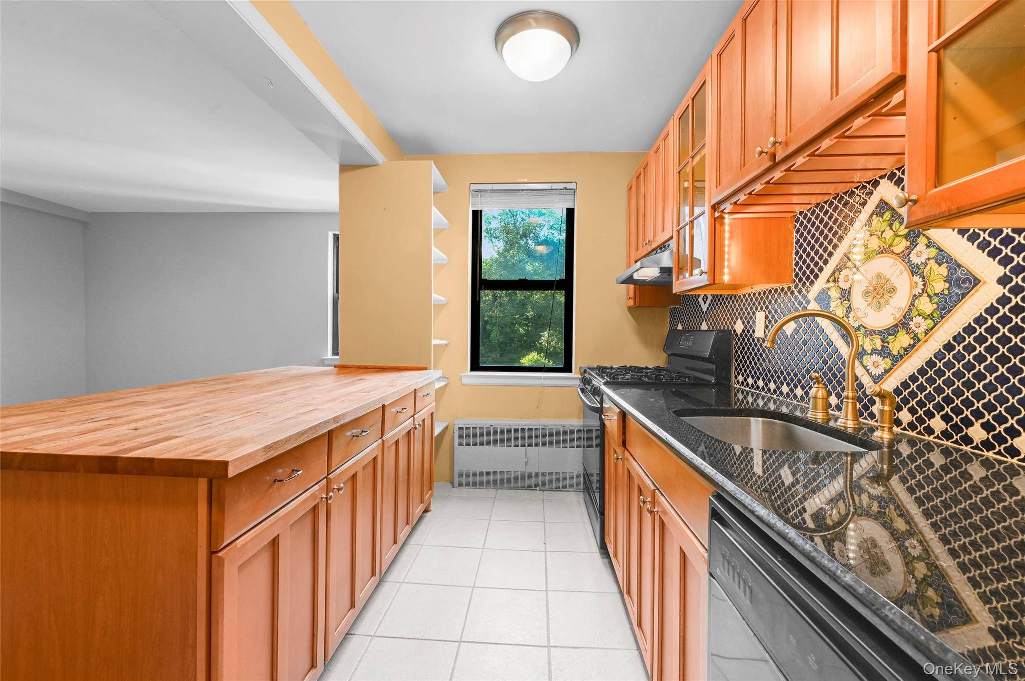 142 Garth RD #3T, Scarsdale, NY 10583