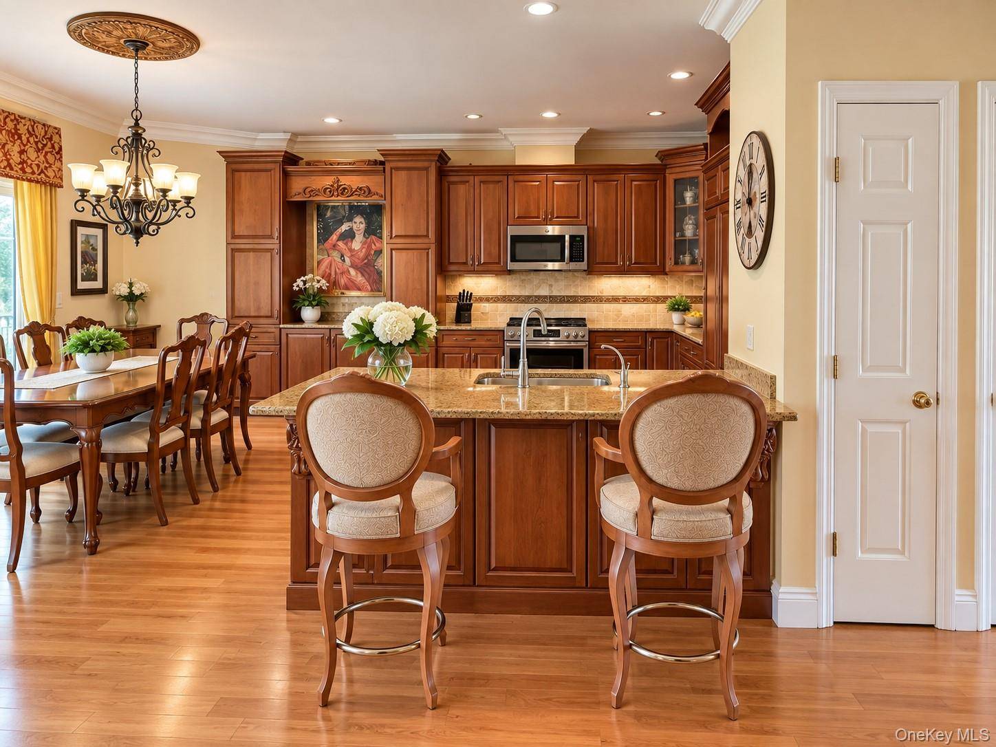 55 Rose LN, Mount Sinai, NY 11766