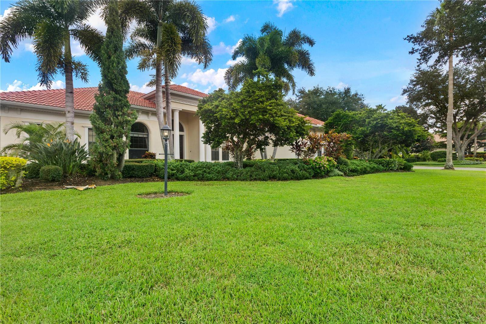 7819 ROSEHALL CV, Lakewood Ranch, FL 34202