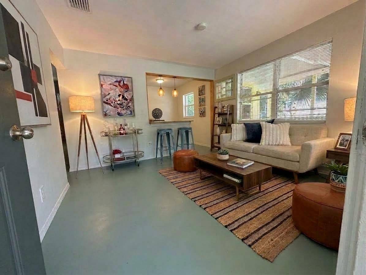 2401 QUINCY ST S, St Petersburg, FL 33711