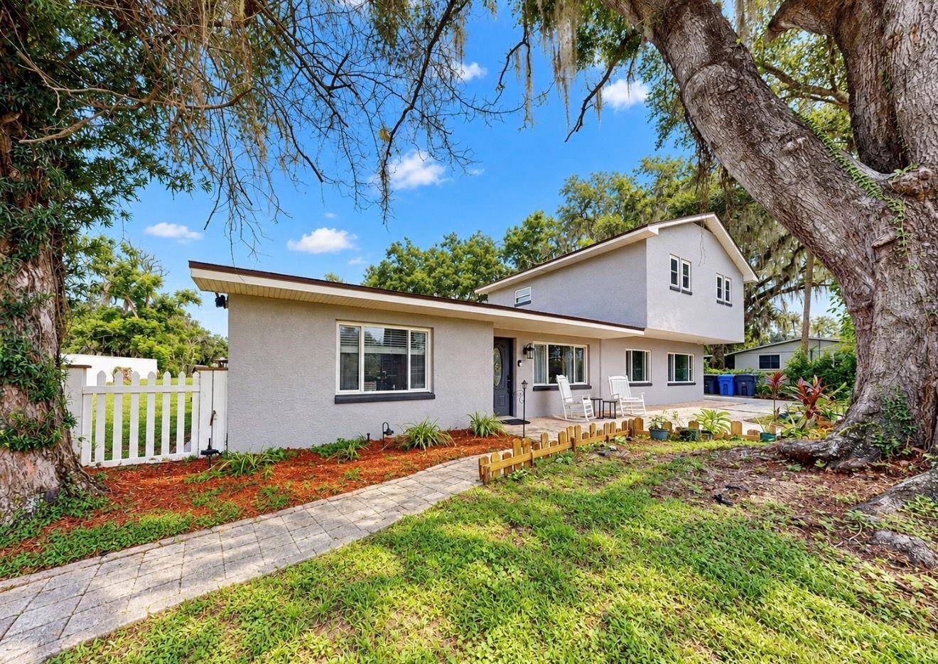 11004 RIVERVIEW DR, Riverview, FL 33578