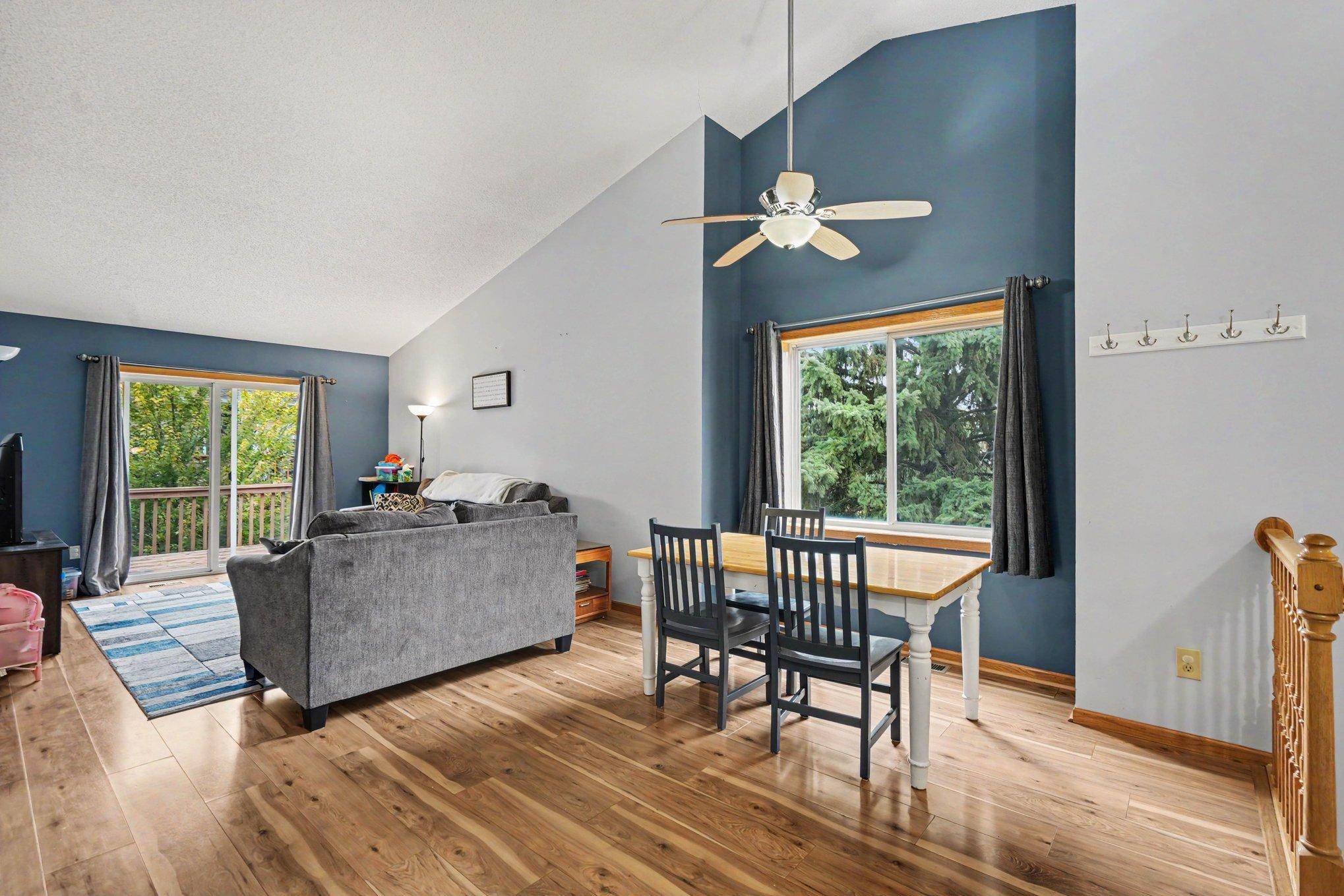3901 124th CIR NW, Coon Rapids, MN 55433