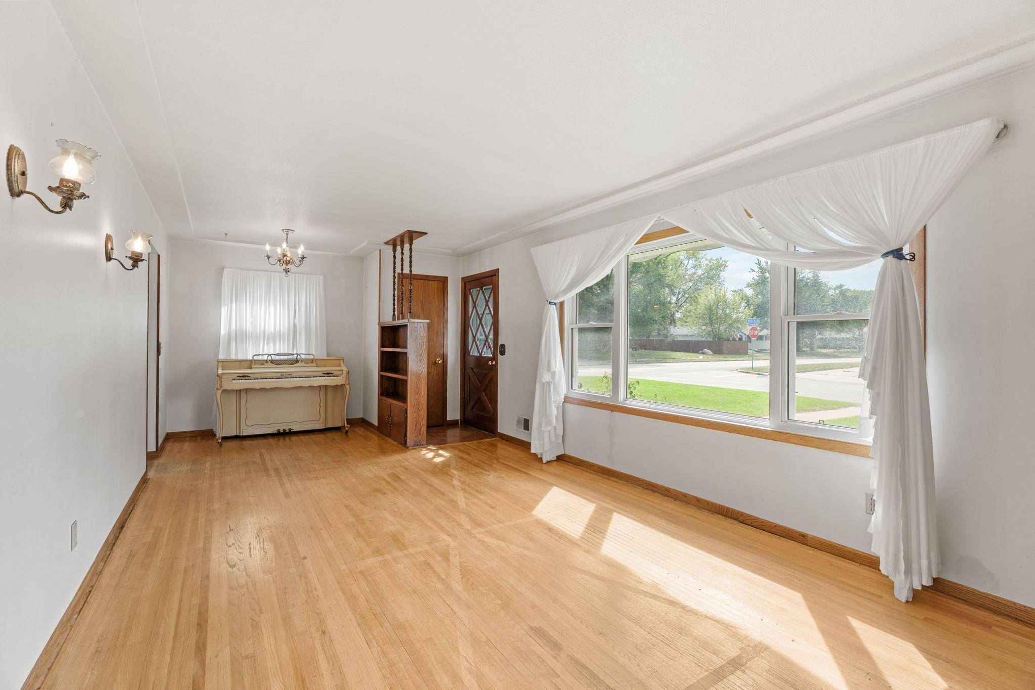483 Manor DR NE, Spring Lake Park, MN 55432