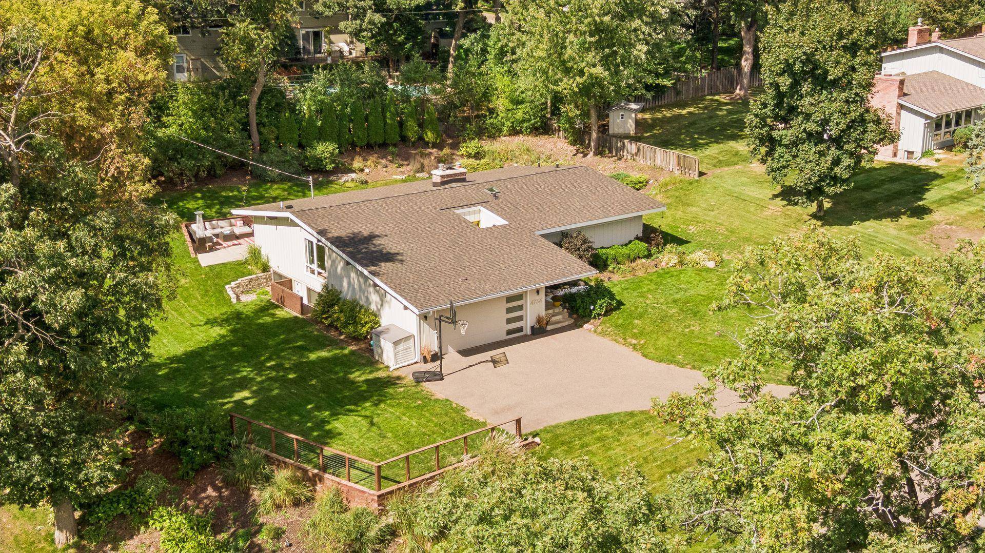 4734 Coventry RD E, Minnetonka, MN 55345
