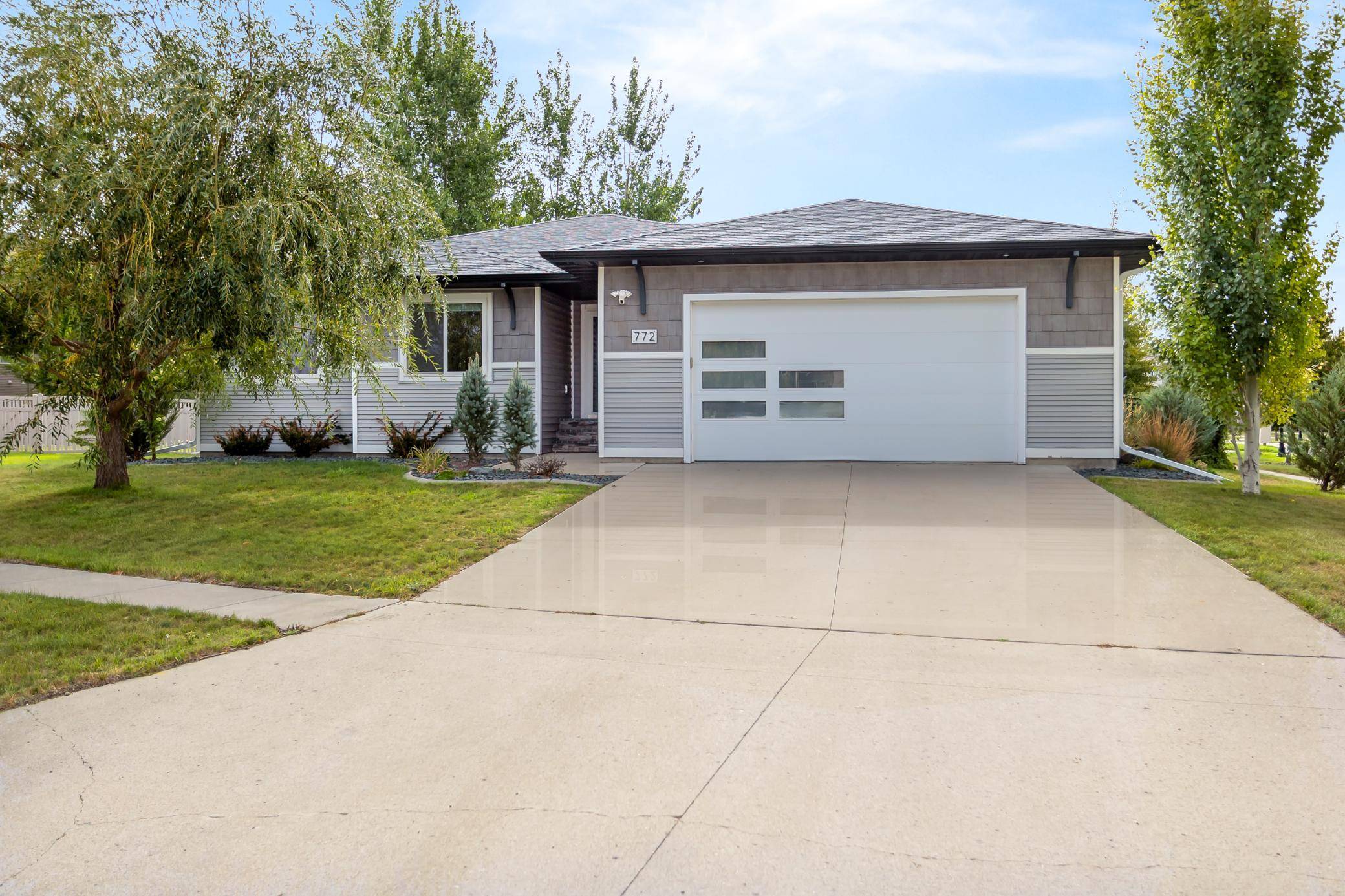 772 35th AVE E, West Fargo, ND 58078