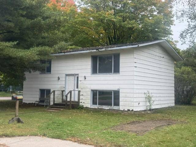 601 6th ST SW, Little Falls, MN 56345