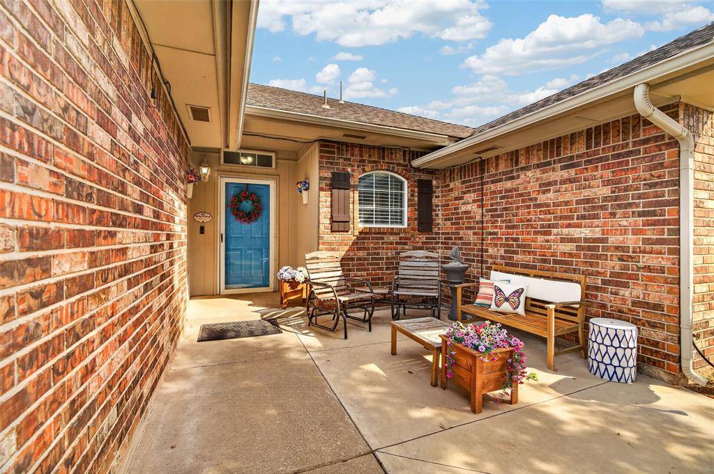 10221 Bradford WAY, Yukon, OK 73099