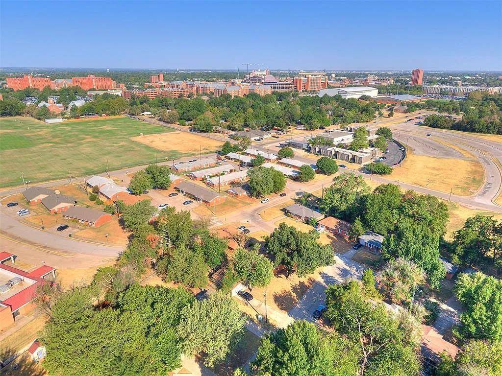 1510 Bedford LN, Norman, OK 73072