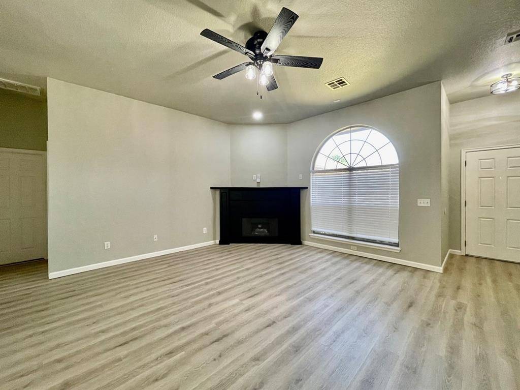 17505 Bronze LN, Edmond, OK 73012