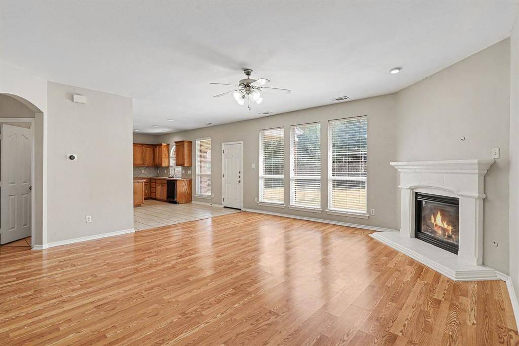 3908 Confidence Drive, Fort Worth, TX 76244