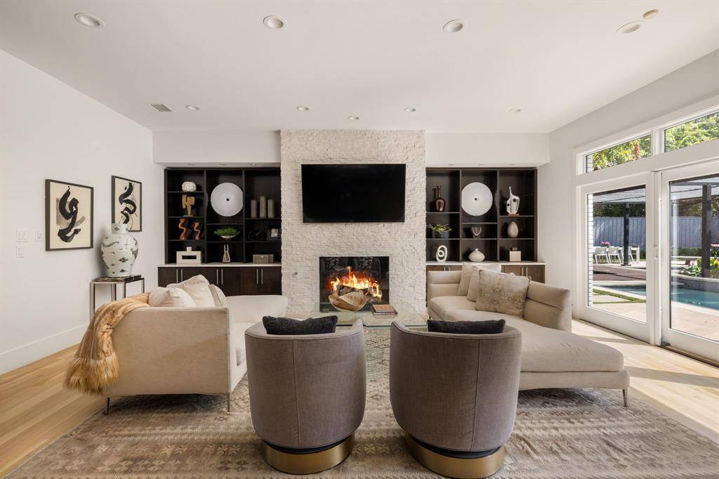 4418 Crooked Lane, Dallas, TX 75229