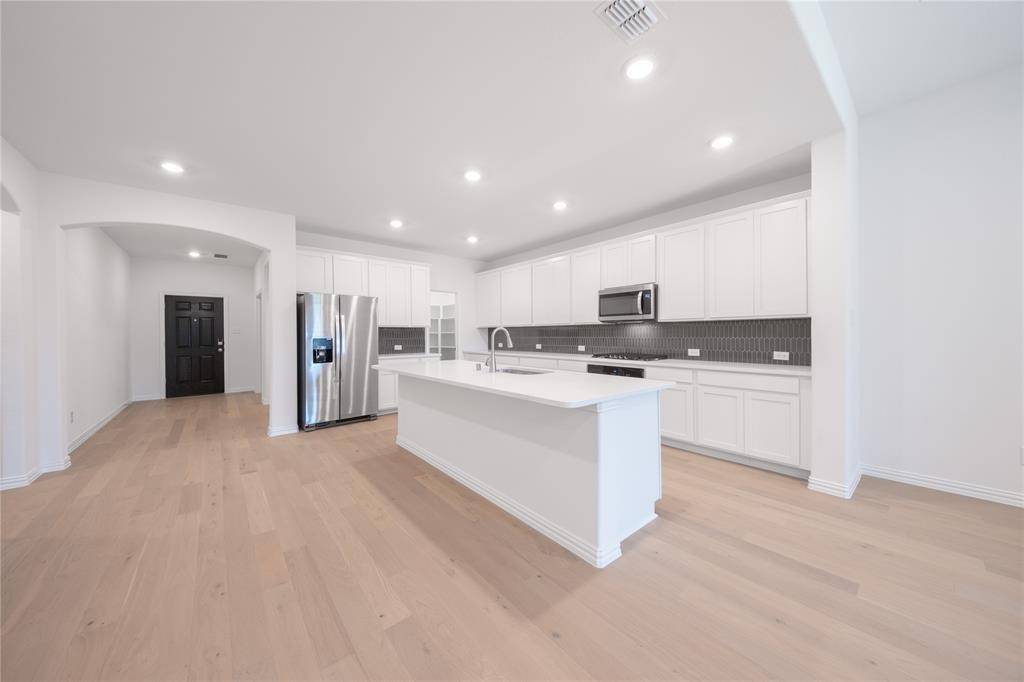 1700 Calanques Street, Royse City, TX 75189