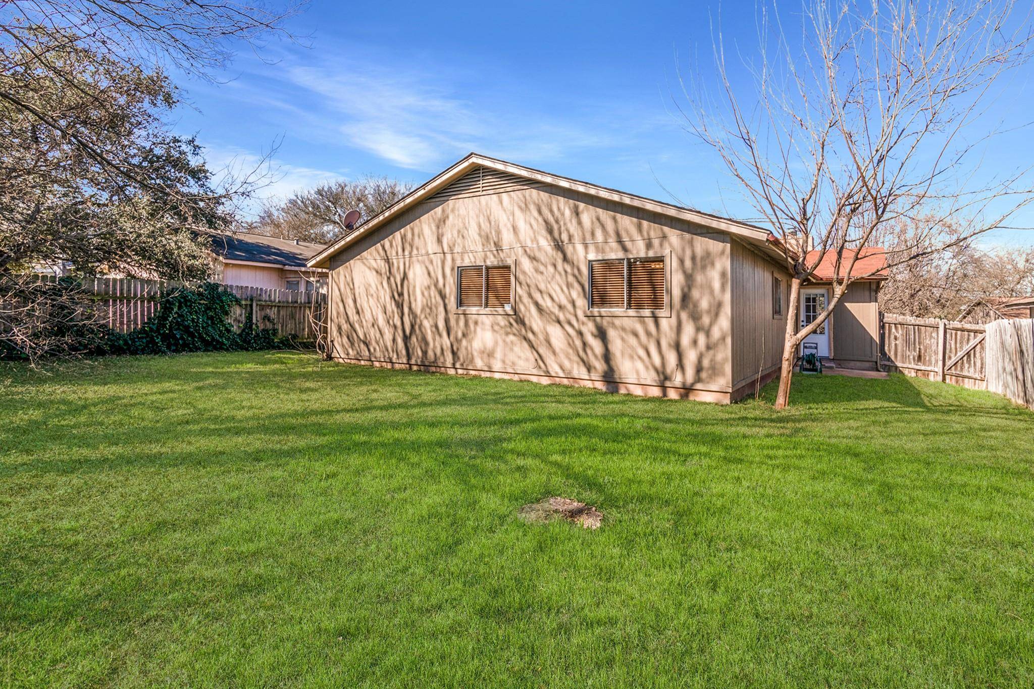 11205 SLIPPERY ELM TRL, Austin, TX 78750