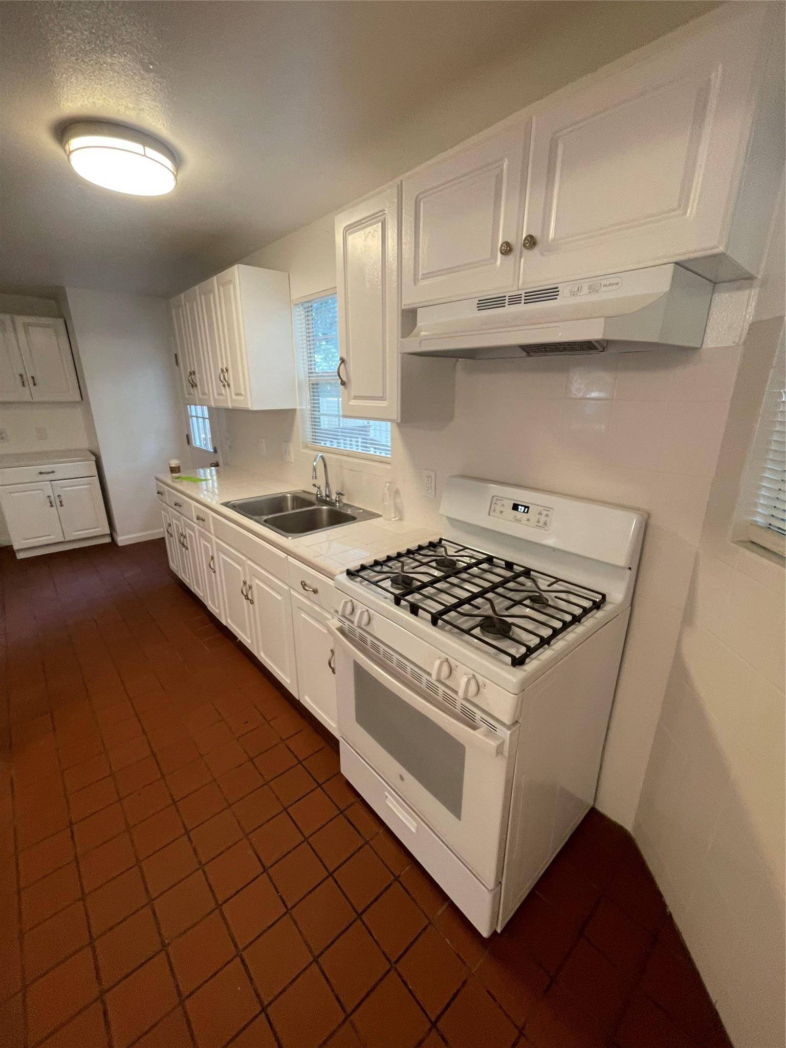 5205 Glissman RD, Austin, TX 78702