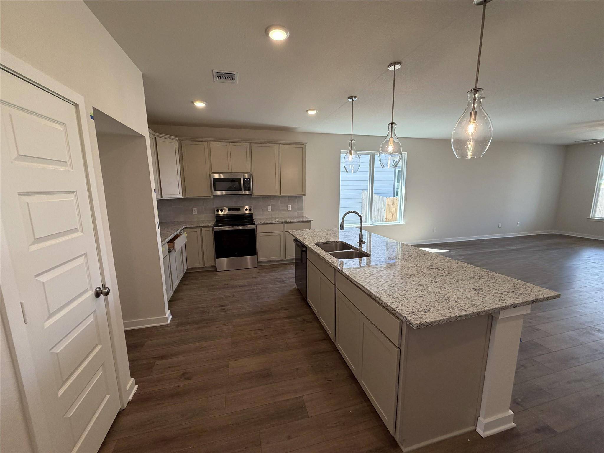 254 Gus LOOP, Jarrell, TX 78626