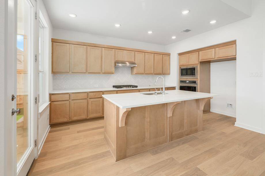 233 Rightfield DR, Liberty Hill, TX 78642
