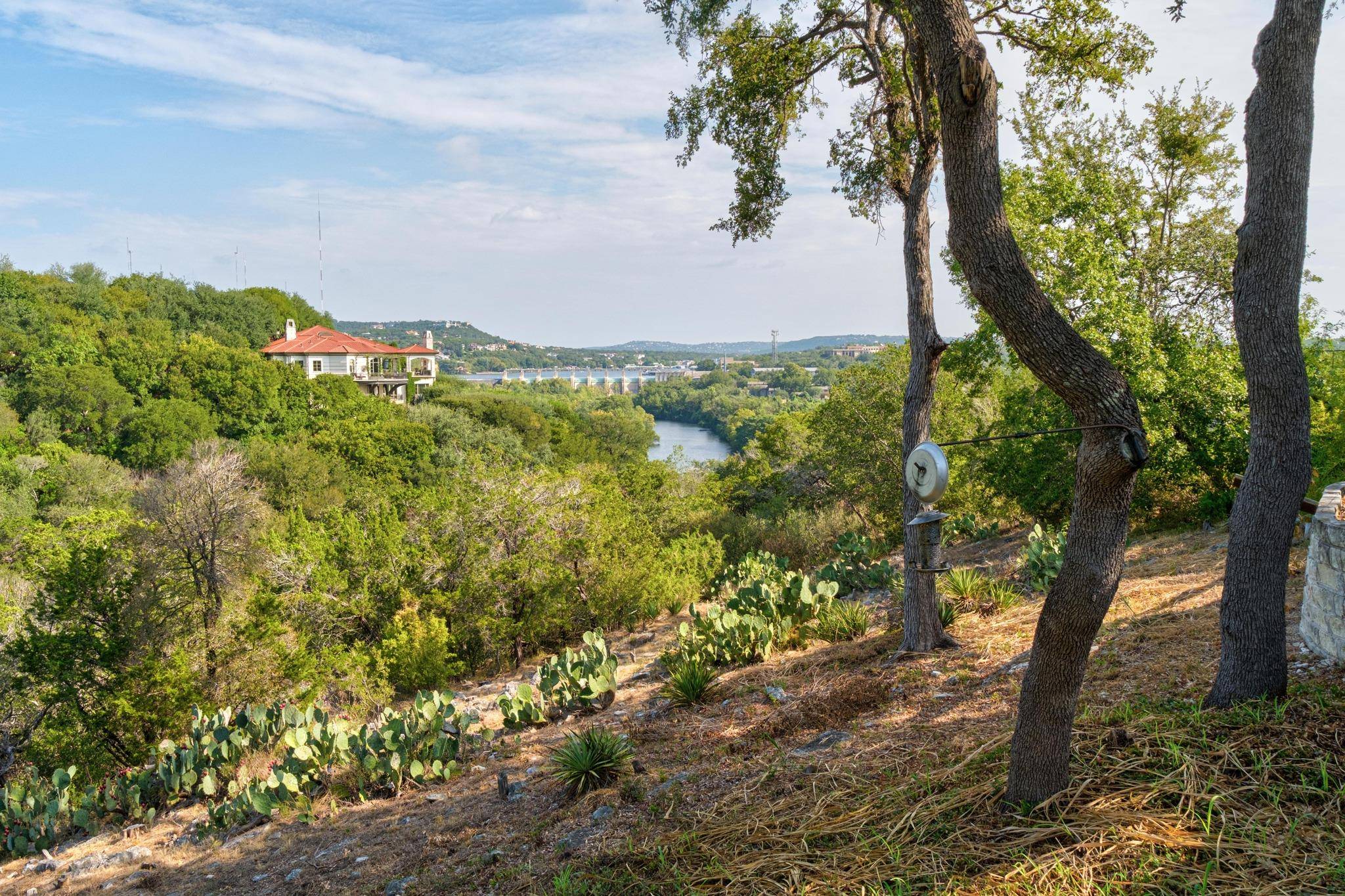 102 Canyon CIR W, Austin, TX 78746