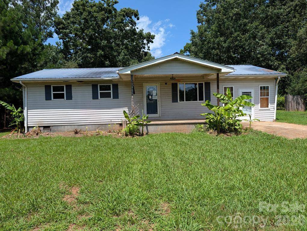 1859 Rollins DR, Catawba, NC 28609