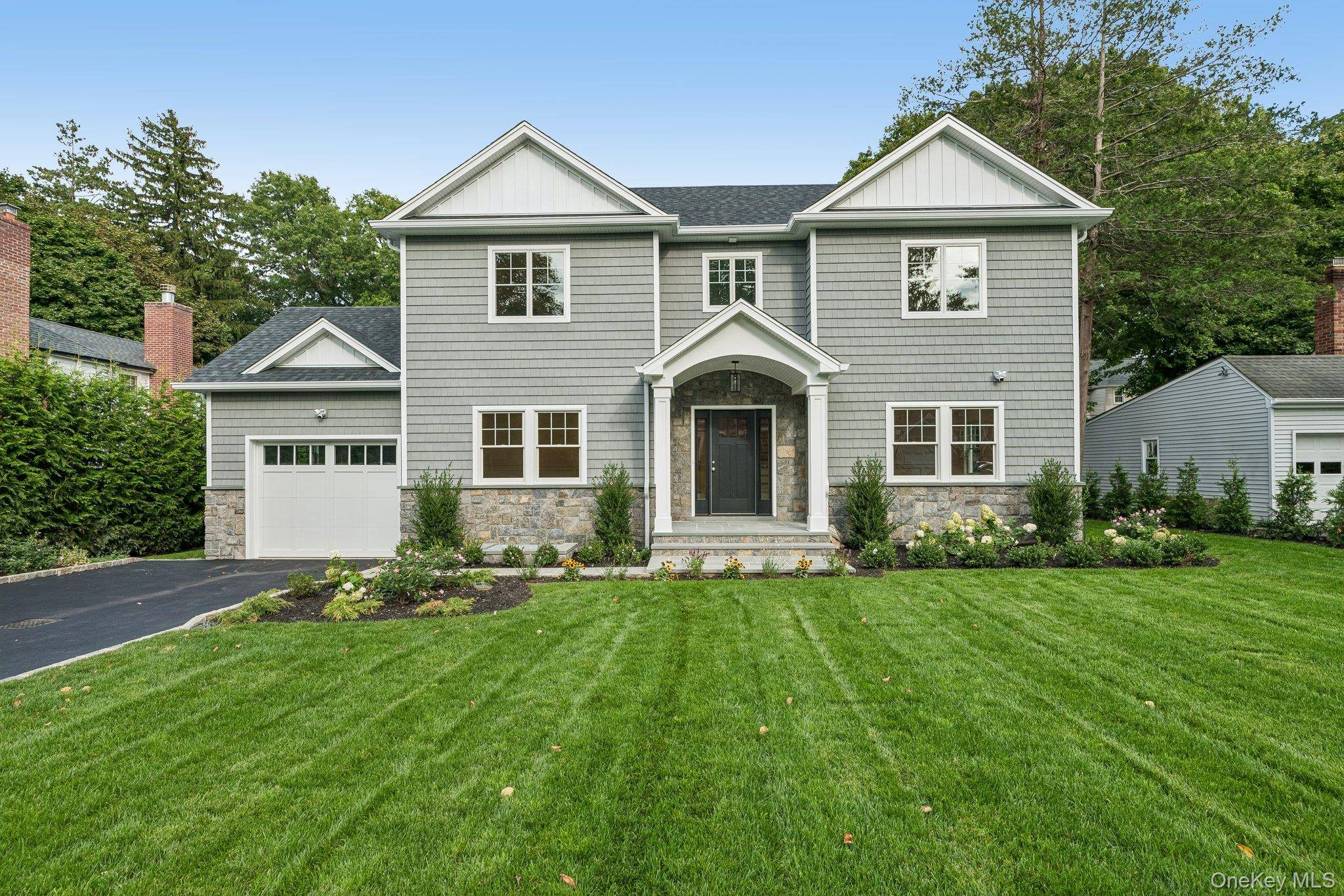 12 Orchard Meadow RD, East Williston, NY 11596