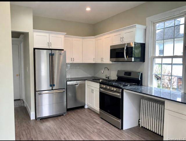 99 Brookside PL #2, New Rochelle, NY 10801