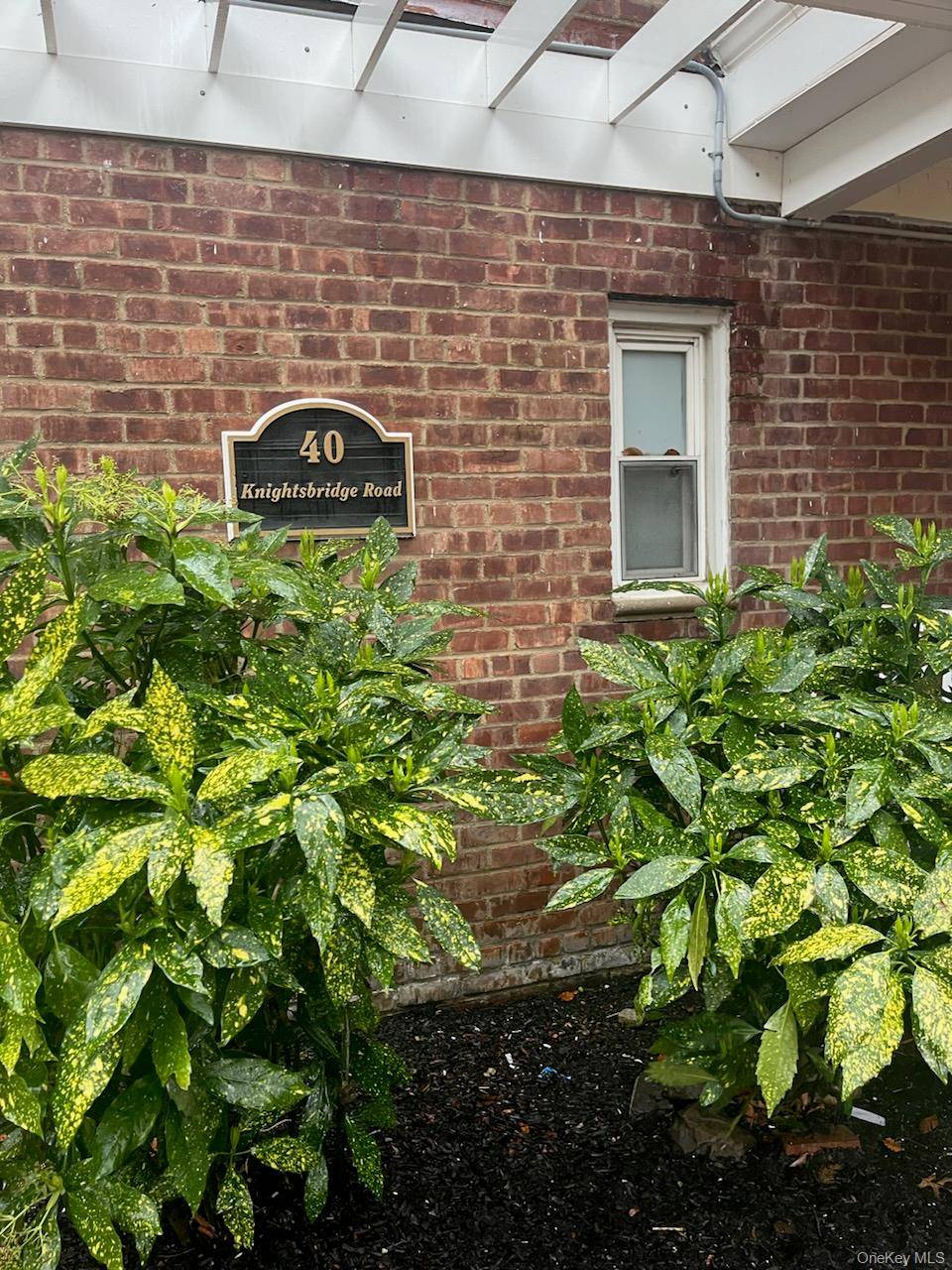 40 Knightsbridge RD #2G, Great Neck, NY 11021