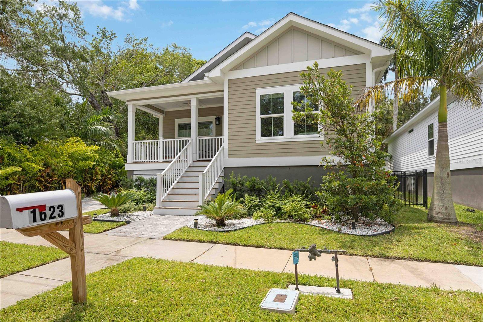 1623 8TH AVE W, Bradenton, FL 34205