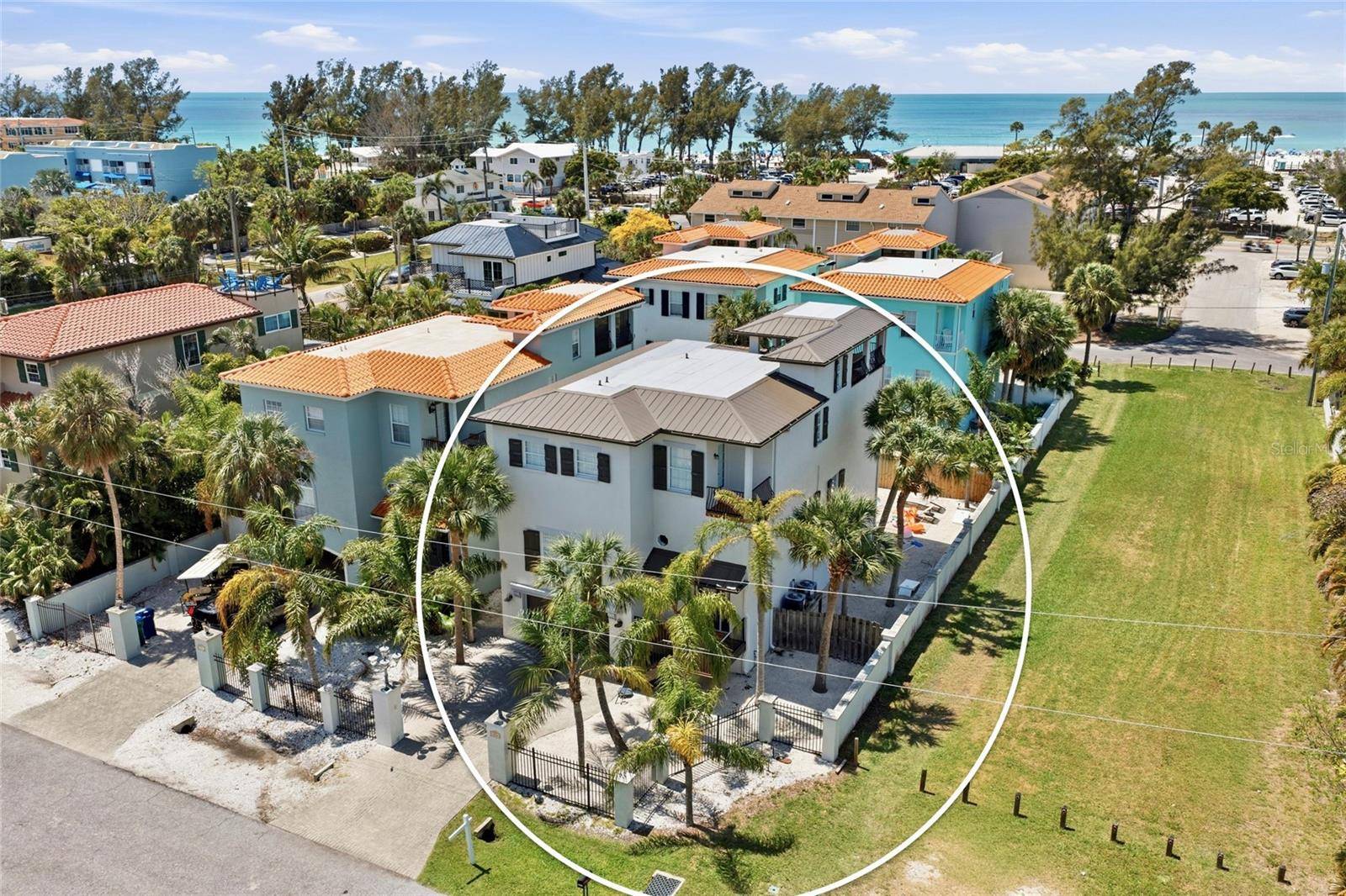 4006 5TH AVE, Holmes Beach, FL 34217