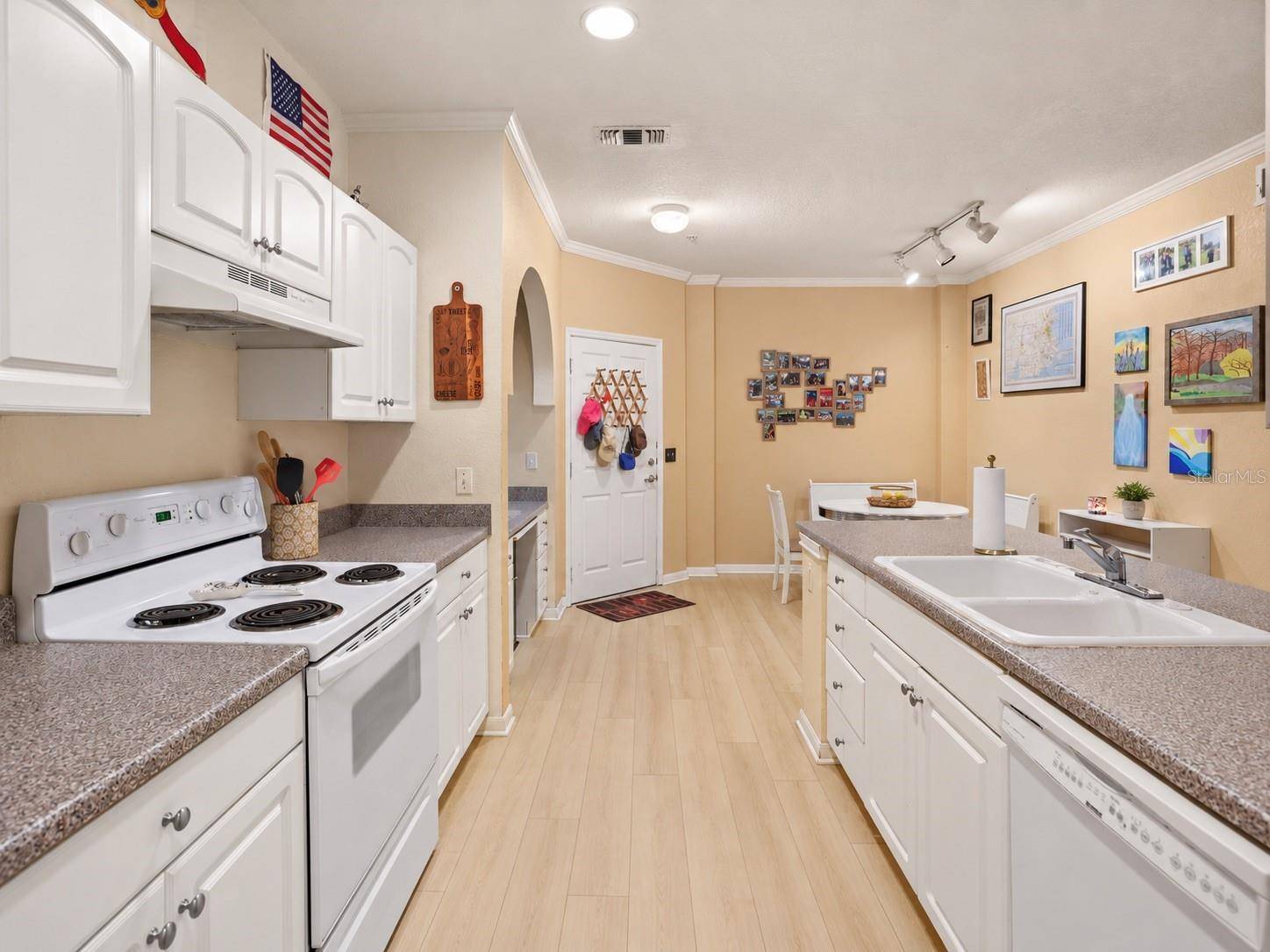 860 N ORANGE AVE #323, Orlando, FL 32801