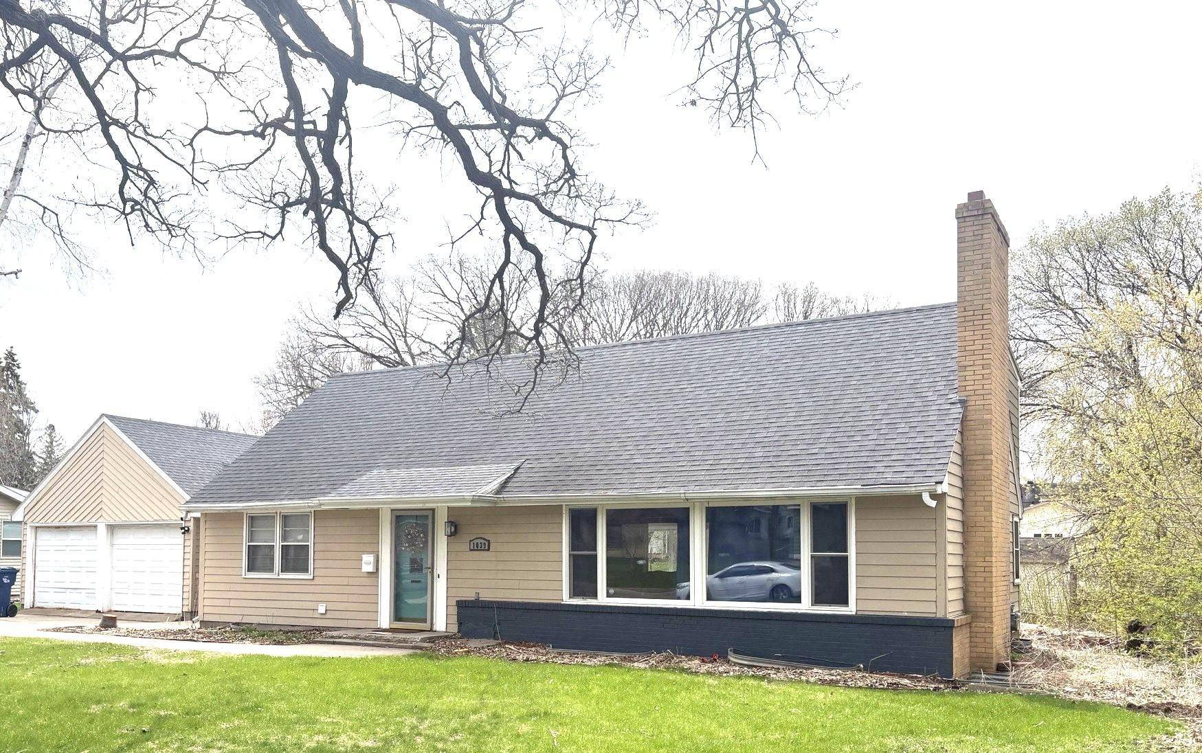 1039 W Summit AVE, Fergus Falls, MN 56537