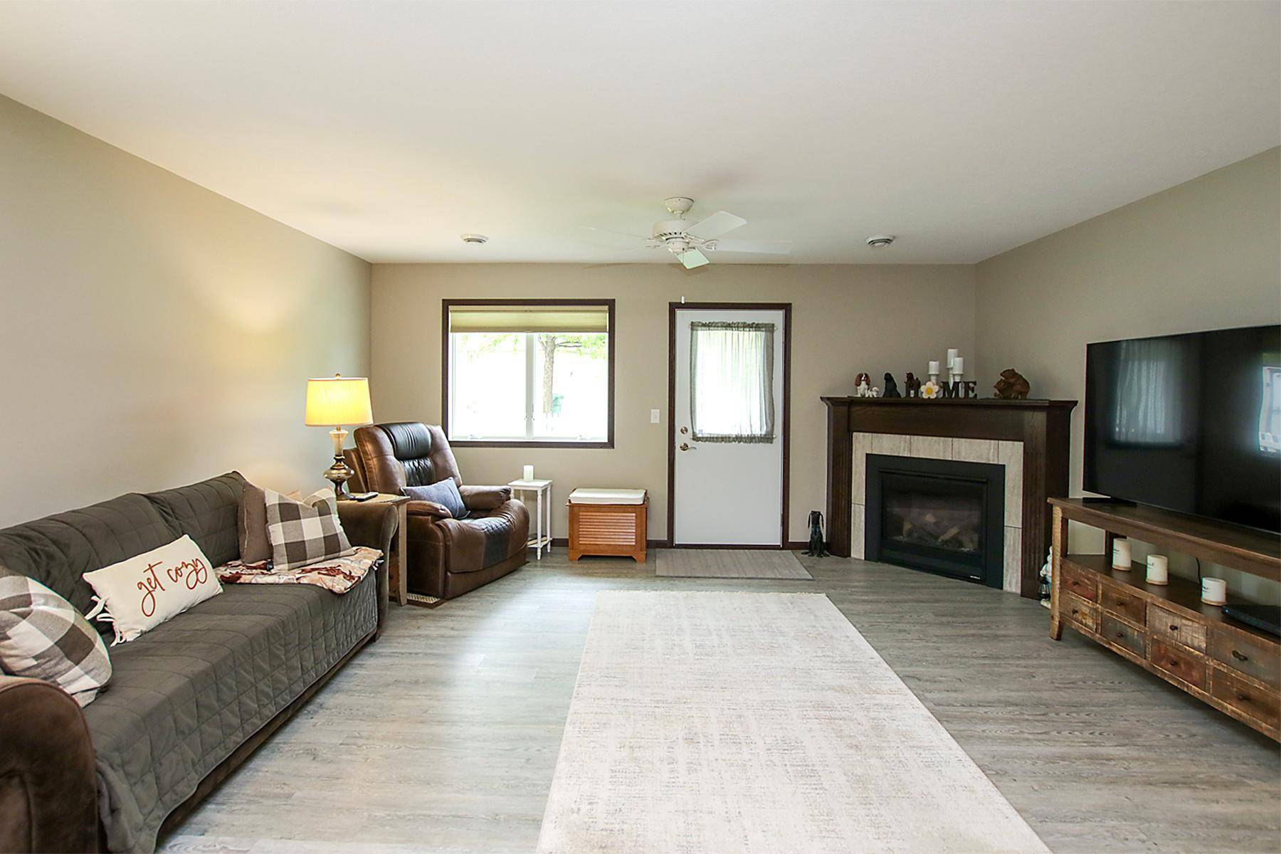 1367 Heritage AVE NW, Hutchinson, MN 55350