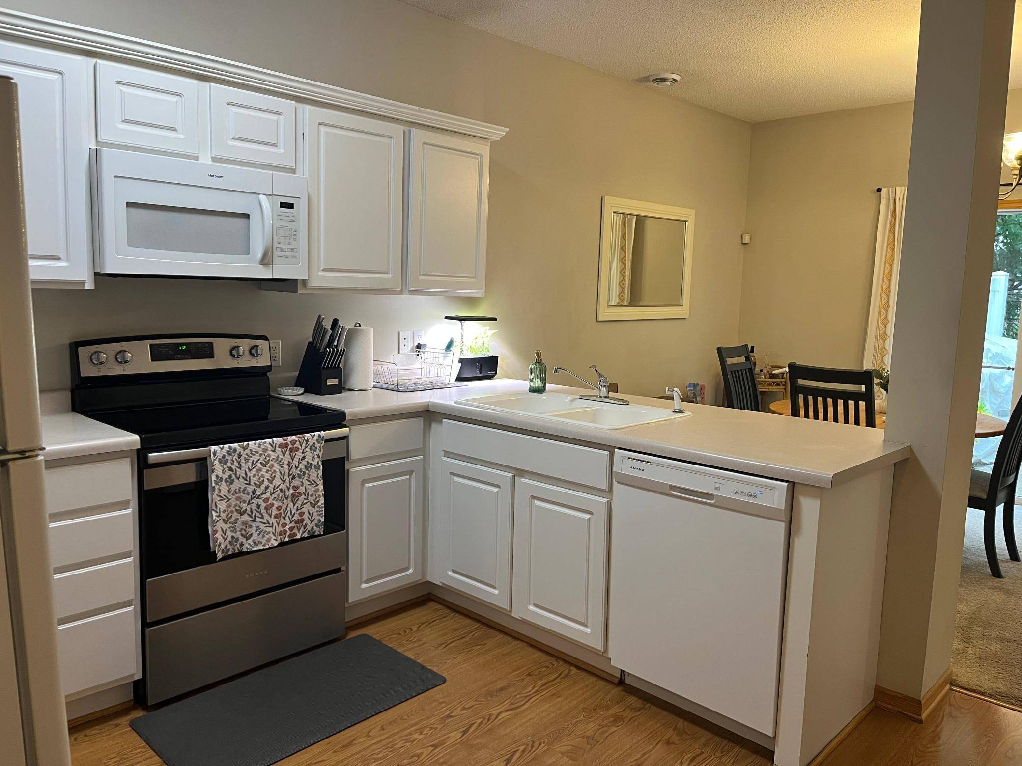 9406 Marshall RD, Eden Prairie, MN 55347