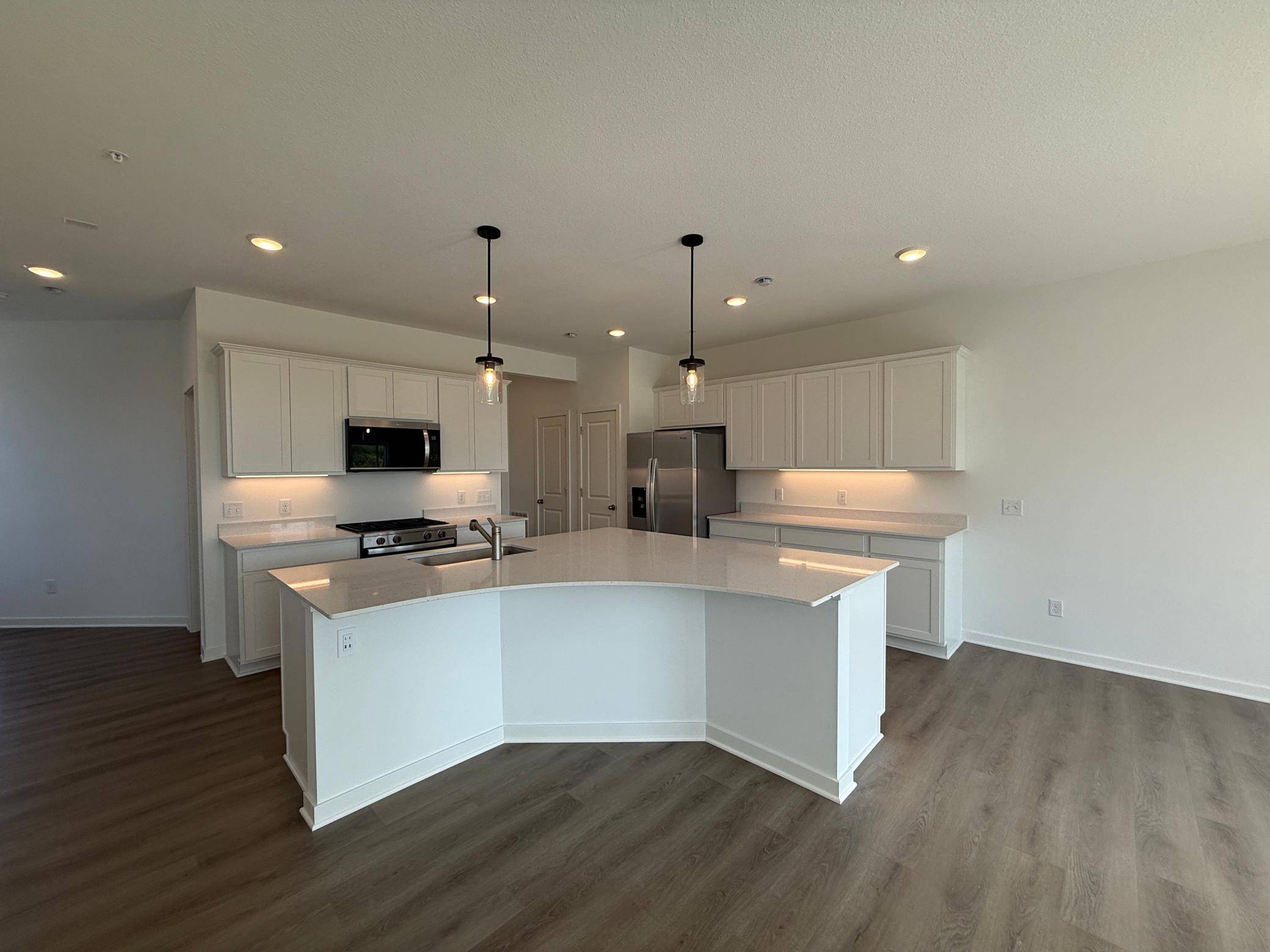 14943 Avondale VW, Rosemount, MN 55068