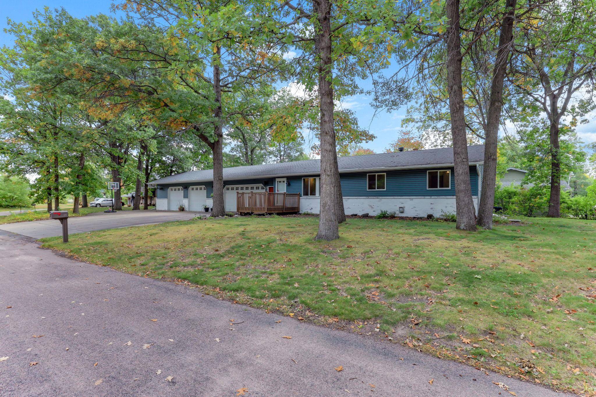 114 Woodland CIR, Princeton, MN 55371