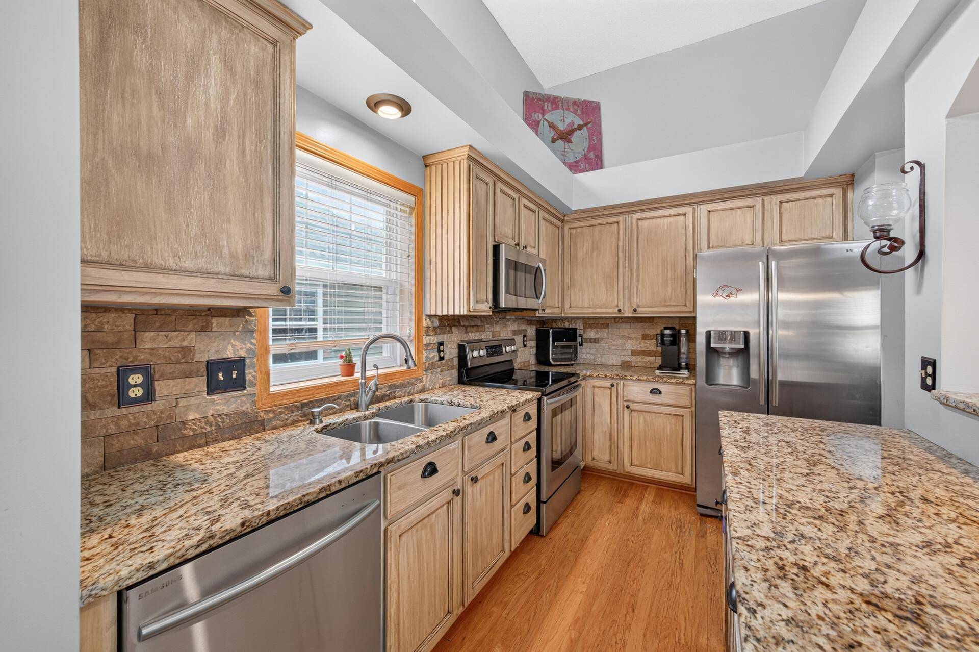 10154 Country Club Curve, Woodbury, MN 55129