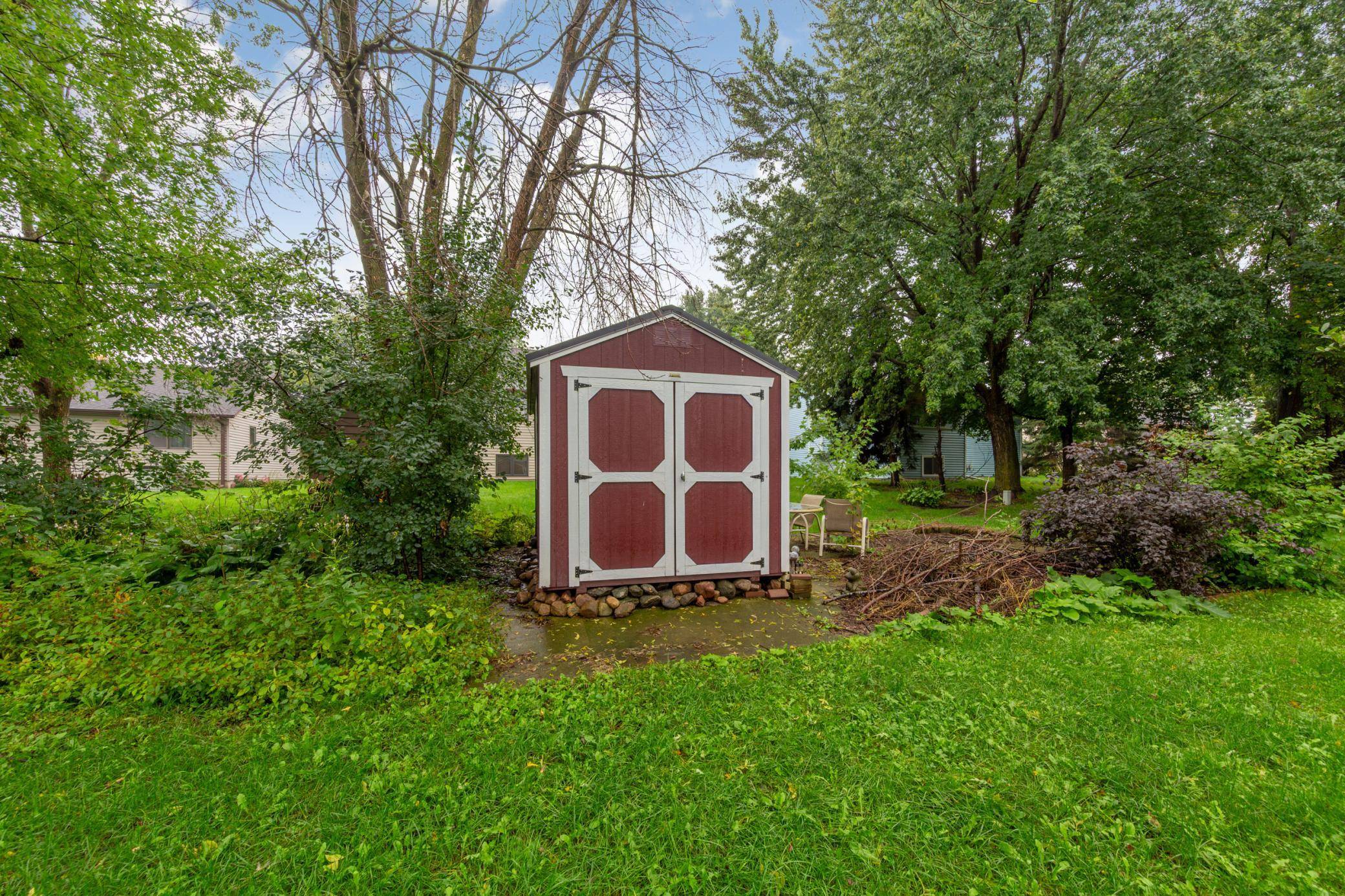 8 Aspen CT, Faribault, MN 55021