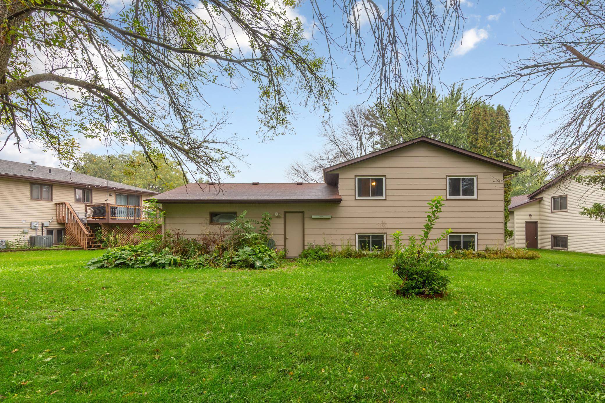 8 Aspen CT, Faribault, MN 55021