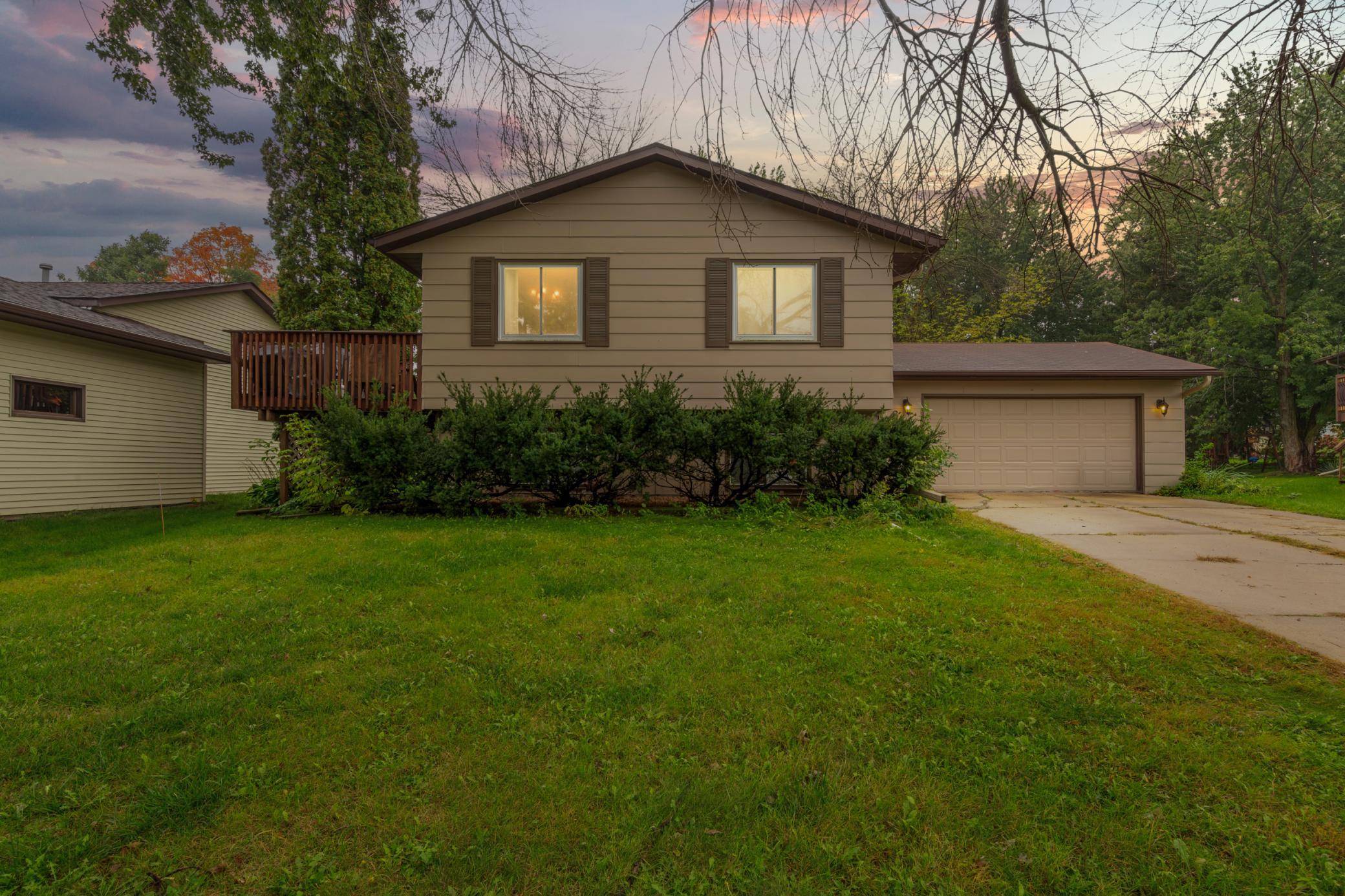 8 Aspen CT, Faribault, MN 55021