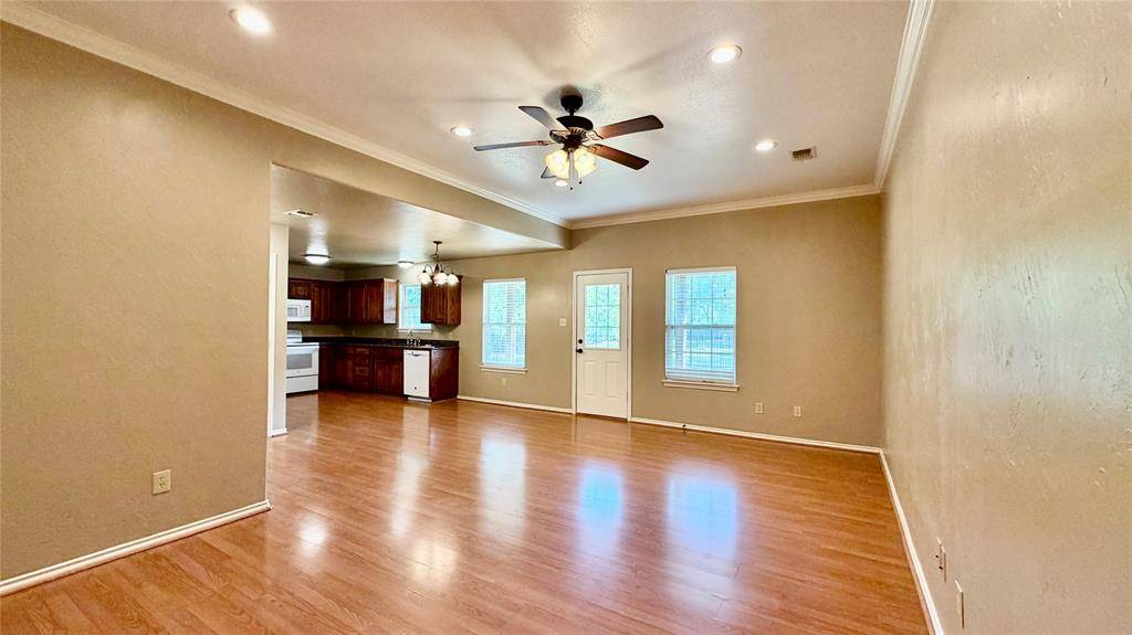 104 Herron Street, Farmersville, TX 75442