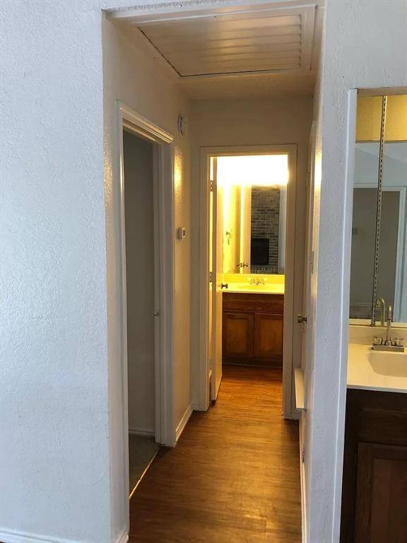 211 Alston Court, Mansfield, TX 76063