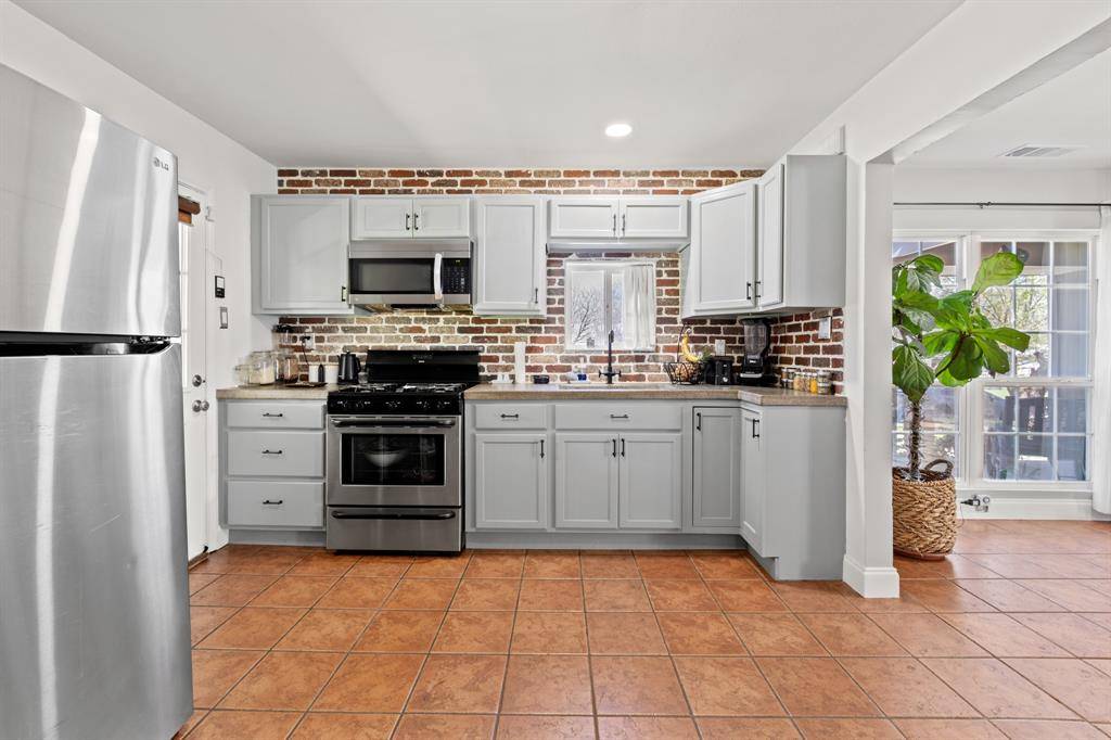 1509 Wynn Terrace, Arlington, TX 76010