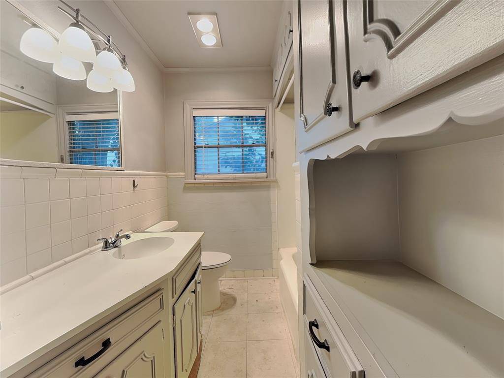 4124 Lovell Avenue, Fort Worth, TX 76107