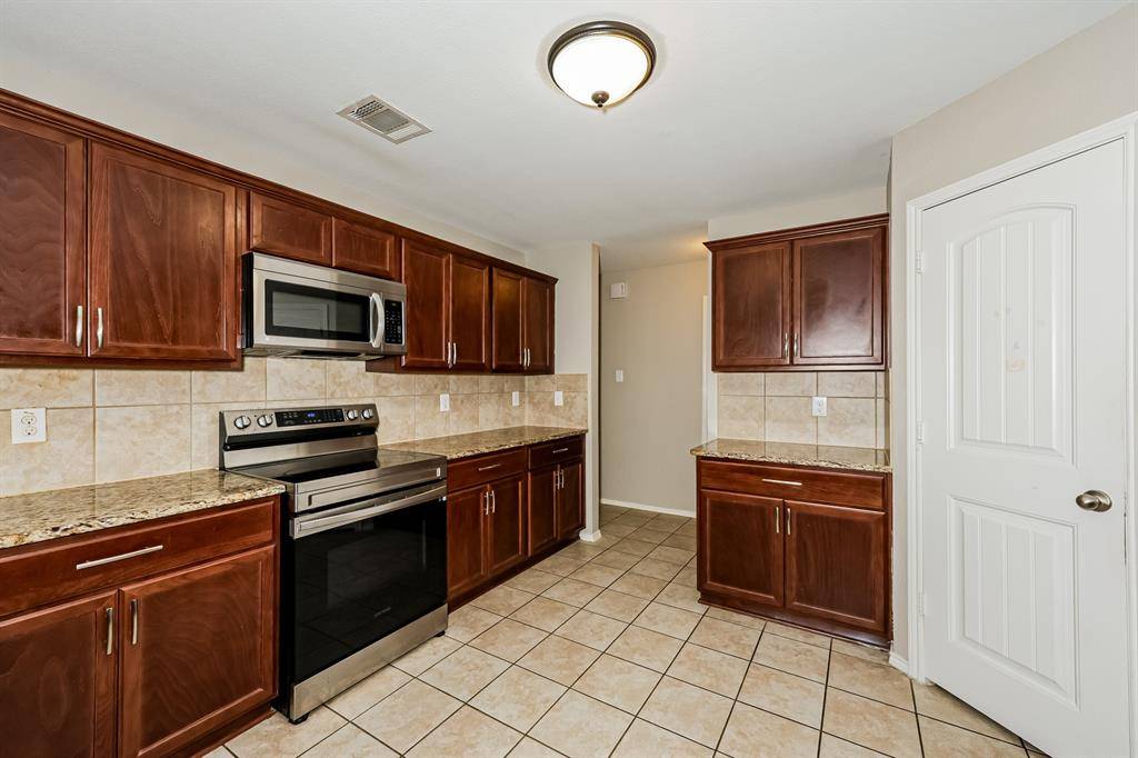 2803 Englenook Drive, Seagoville, TX 75159